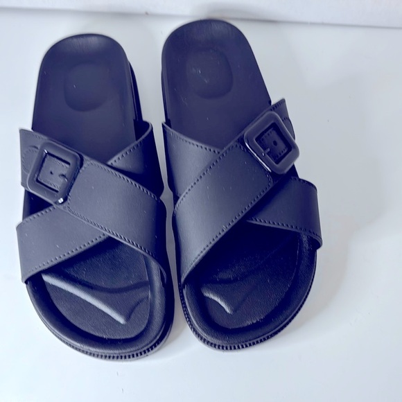 Black Slide Sandals with Buckle Size 7/8 Waterproof Slip On - Picture 2 of 8